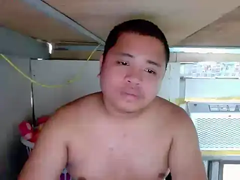 Snapshot of UnisexForYou chatting on July 15, 5:23 am UnisexForYou online show from July 15, 5:23 am