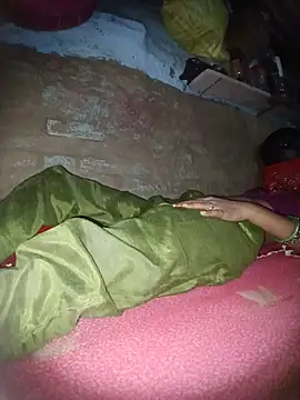 Snapshot of priyaamit chatting on July 16, 4:02 pm priyaamit online show from July 16, 4:02 pm