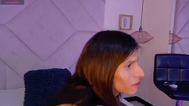 Snapshot of Lydon_y_Eva chatting on July 16, 3:01 am Lydon y Eva online show from July 16, 3:01 am