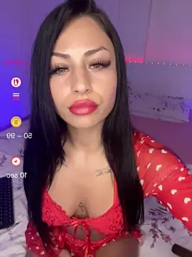 Snapshot of MiaaRosee23 chatting on August 3, 7:17 pm MiaaRosee23 online show from August 3, 7:17 pm