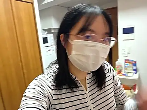 Snapshot of momonga_ichigo chatting on July 24, 3:10 pm momonga ichigo online show from July 24, 3:10 pm