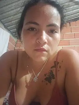 Snapshot of Leidy12 chatting on August 4, 2:37 am Leidy12 online show from August 4, 2:37 am