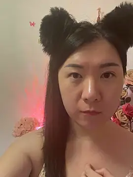 Snapshot of mitang688 chatting on July 13, 1:47 pm mitang688 online show from July 13, 1:47 pm