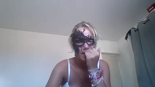 JeuneCharme1 online show from July 17, 1:29 pm