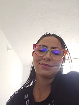 Snapshot of Scarrlet_Fox7 chatting on July 22, 7:38 pm Scarrlet Fox7 online show from July 22, 7:38 pm
