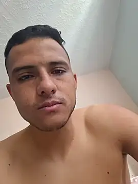 Snapshot of andycalis_97 chatting on July 21, 1:57 pm andycalis 97 online show from July 21, 1:57 pm