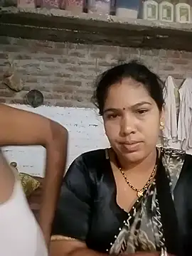 Snapshot of Indiansexycouple1 chatting on July 18, 9:29 pm Indiansexycouple1 online show from July 18, 9:29 pm