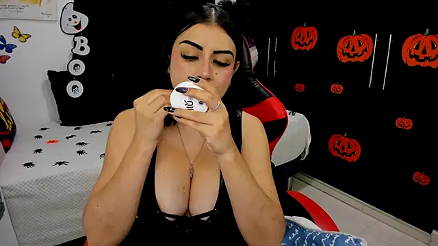 Snapshot of lucy007_ chatting on October 31, 2:23 am lucy007 online show from October 31, 2:23 am