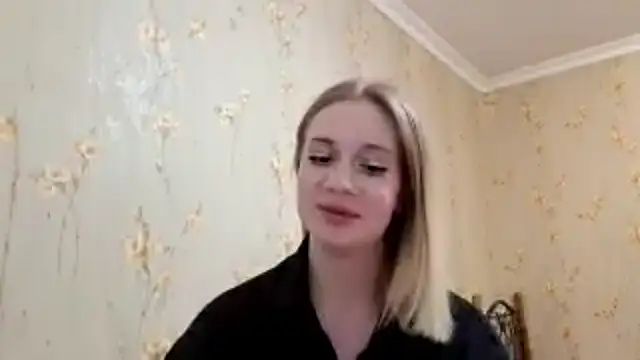 Snapshot of renna_rine chatting on July 14, 8:03 pm renna rine online show from July 14, 8:03 pm