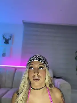 Snapshot of Violet_Goddess1 chatting on July 21, 1:19 am Violet Goddess1 online show from July 21, 1:19 am
