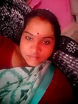 HotRavita389 online show from August 1, 12:37 pm