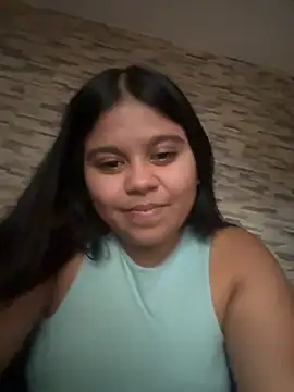 Snapshot of queen_valki chatting on August 4, 8:22 pm queen valki online show from August 4, 8:22 pm