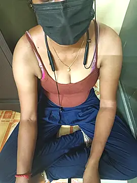 Snapshot of Tamil--vani69 chatting on July 22, 4:21 pm Tamil--vani69 online show from July 22, 4:21 pm