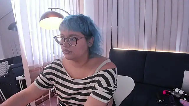 Snapshot of Blue_Cherry chatting on July 21, 7:38 pm Blue Cherry online show from July 21, 7:38 pm