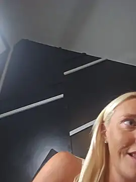 Snapshot of NaughtyMrsK26 chatting on July 19, 9:29 pm NaughtyMrsK26 online show from July 19, 9:29 pm