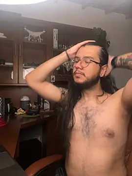 Snapshot of NurNikolao chatting on July 17, 5:14 am NurNikolao online show from July 17, 5:14 am
