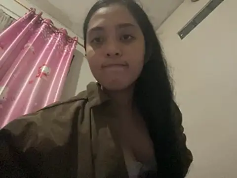 Snapshot of hazelnuties chatting on July 17, 1:51 pm hazelnuties online show from July 17, 1:51 pm