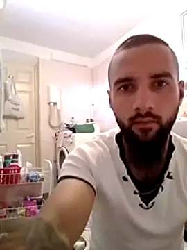 Snapshot of Cosmin78lov chatting on July 25, 10:57 am Cosmin78lov online show from July 25, 10:57 am