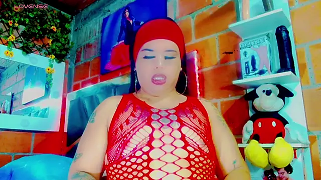 Snapshot of NAUTHYDOLLSEX chatting on July 23, 4:38 pm NAUTHYDOLLSEX online show from July 23, 4:38 pm