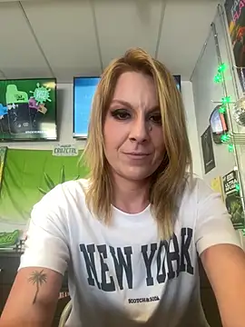 kaybaybe22 online show from July 27, 10:39 pm