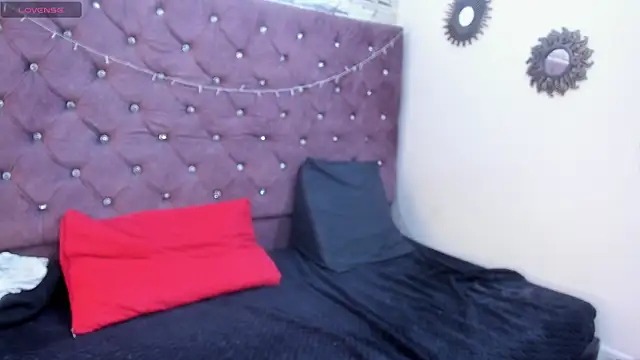 gabriela grace online show from September 18, 2:30 pm