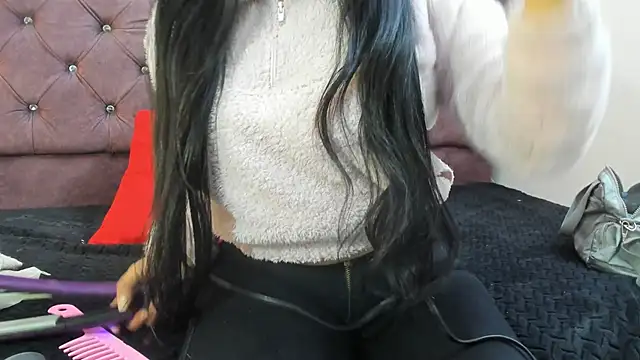 gabriela grace online show from November 6, 2:51 pm