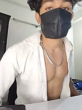 Snapshot of roxiii_ chatting on July 20, 2:52 pm roxiii online show from July 20, 2:52 pm
