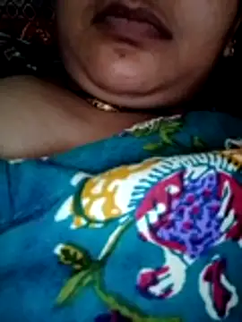 Snapshot of Priya_sharma16 chatting on July 29, 9:18 am Priya sharma16 online show from July 29, 9:18 am
