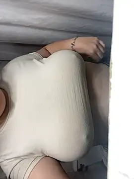 ninaa81 online show from August 3, 5:16 pm