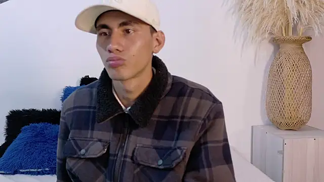 Snapshot of Carter_Brookss chatting on July 22, 3:42 am Carter Brookss online show from July 22, 3:42 am