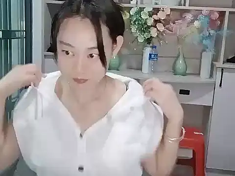 Snapshot of XIAxia00001 chatting on July 21, 1:13 pm XIAxia00001 online show from July 21, 1:13 pm