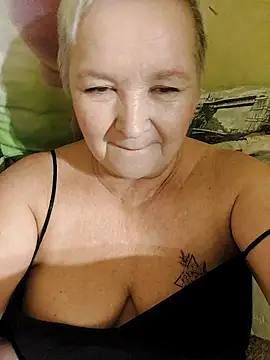 Snapshot of ForgetMeNot555 chatting on August 1, 8:52 pm ForgetMeNot555 online show from August 1, 8:52 pm