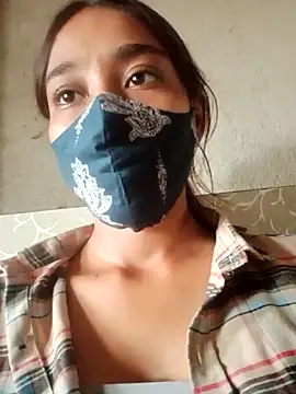 Snapshot of miss_parul_76 chatting on August 4, 10:18 am miss parul 76 online show from August 4, 10:18 am