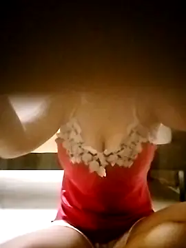 Snapshot of skinny_lovely chatting on July 27, 11:39 am skinny lovely online show from July 27, 11:39 am