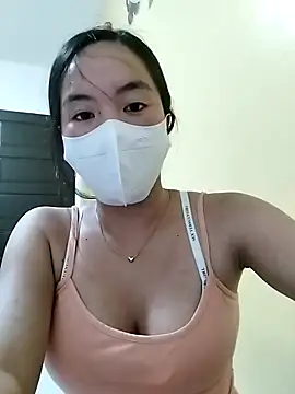 Snapshot of skinny_lovely chatting on July 28, 12:34 pm skinny lovely online show from July 28, 12:34 pm
