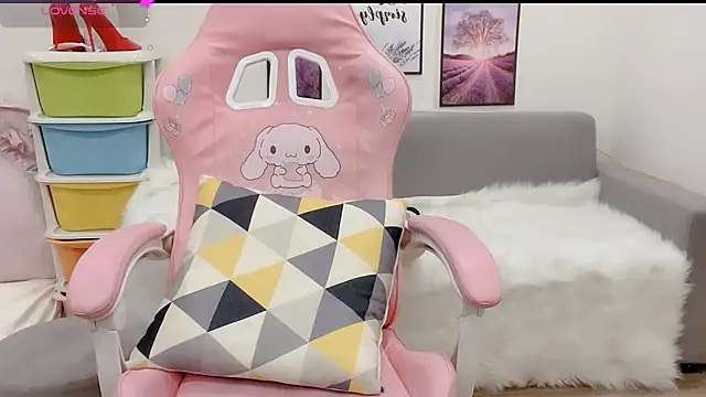 Snapshot of Katy_Bae chatting on January 22, 3:52 am Katy Bae online show from January 22, 3:52 am