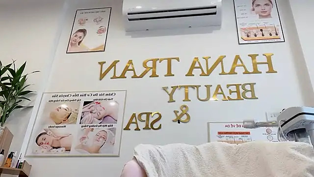 Snapshot of Katy_Bae chatting on October 14, 3:40 am Katy Bae online show from October 14, 3:40 am