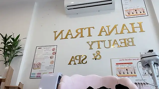 Snapshot of Katy_Bae chatting on October 25, 5:37 am Katy Bae online show from October 25, 5:37 am