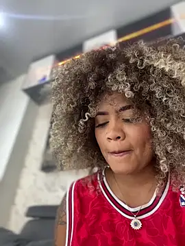 riri brunnete online show from March 2, 7:45 pm