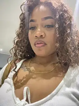 riri brunnete online show from May 3, 2:50 am