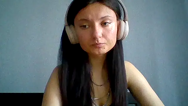 Snapshot of yana101 chatting on July 28, 1:10 pm yana101 online show from July 28, 1:10 pm