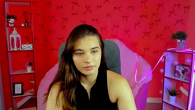 Snapshot of KristinaFairfax chatting on July 24, 10:24 am KristinaFairfax online show from July 24, 10:24 am