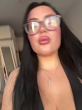 Snapshot of EvaFoxxy_ chatting on August 2, 4:22 am EvaFoxxy online show from August 2, 4:22 am