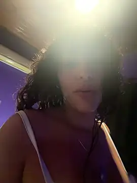 Snapshot of Luana_264 chatting on July 28, 1:45 am Luana 264 online show from July 28, 1:45 am