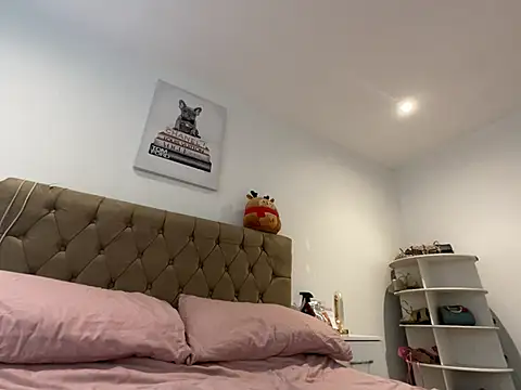 Snapshot of british_willowX chatting on July 29, 4:54 am british willowX online show from July 29, 4:54 am