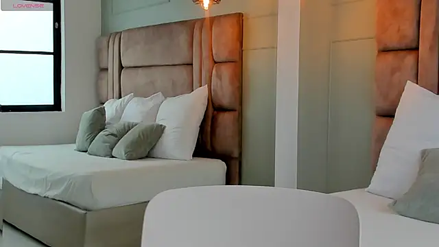Snapshot of kylie_monnroe chatting on July 29, 9:46 pm kylie monnroe online show from July 29, 9:46 pm