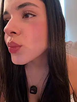 Snapshot of IvyValentine chatting on June 4, 8:15 pm IvyValentine online show from June 4, 8:15 pm
