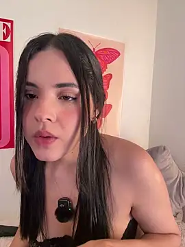 Snapshot of IvyValentine chatting on June 12, 8:52 pm IvyValentine online show from June 12, 8:52 pm
