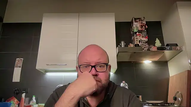 theitalianbear online show from November 30, 2:48 am