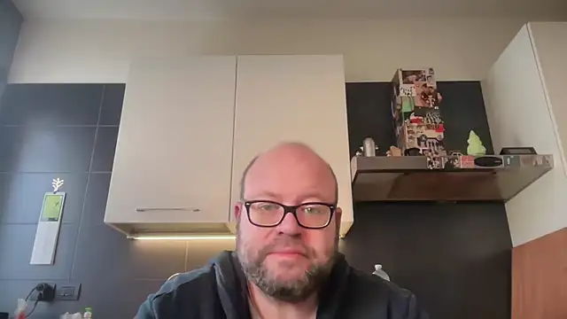 theitalianbear online show from March 17, 6:28 am